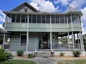 Exterior - 2 Story 4br 2bth Historical Hm, Centrally Located to Ocala, Gaines & Cedar Key (Williston)