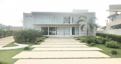 Luxury Beach House in Barra de SĂŁo Miguel