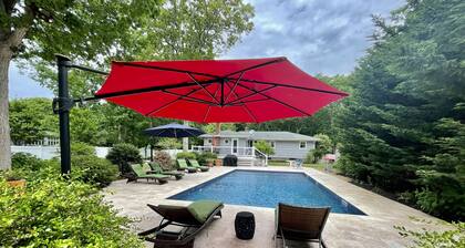 Beach, Pool, Wine, Shopping!