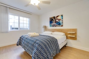 3 chambres, fer et planche à repasser, Wi-Fi, draps fournis