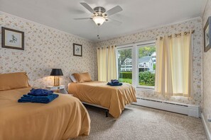 3 عدّة غرف نوم ومكواة/لوح كي وسرير سفر وواي فاي مجانًا