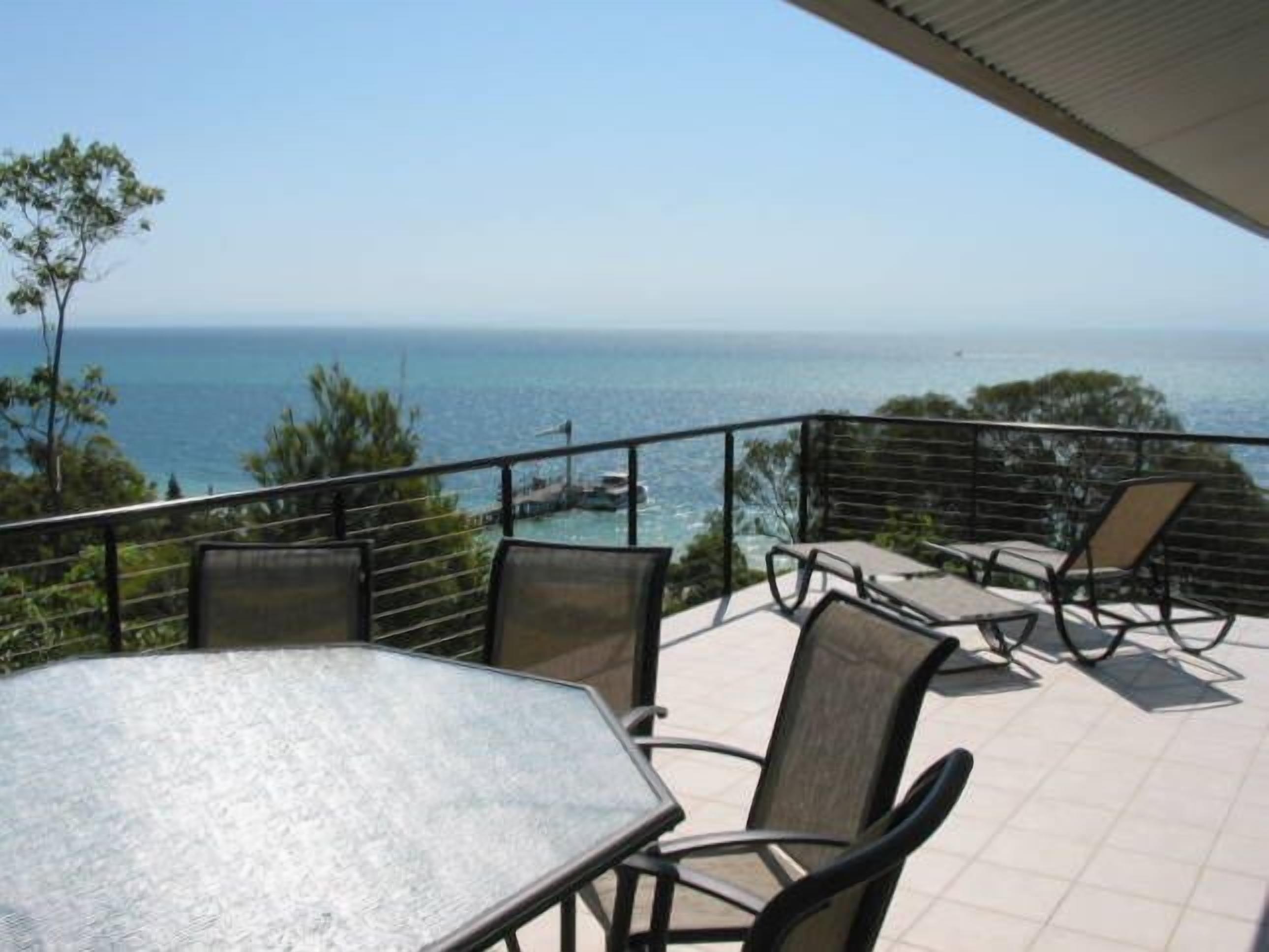 Tangalooma House Moreton Island - Airconditioned and WIFI — image 4