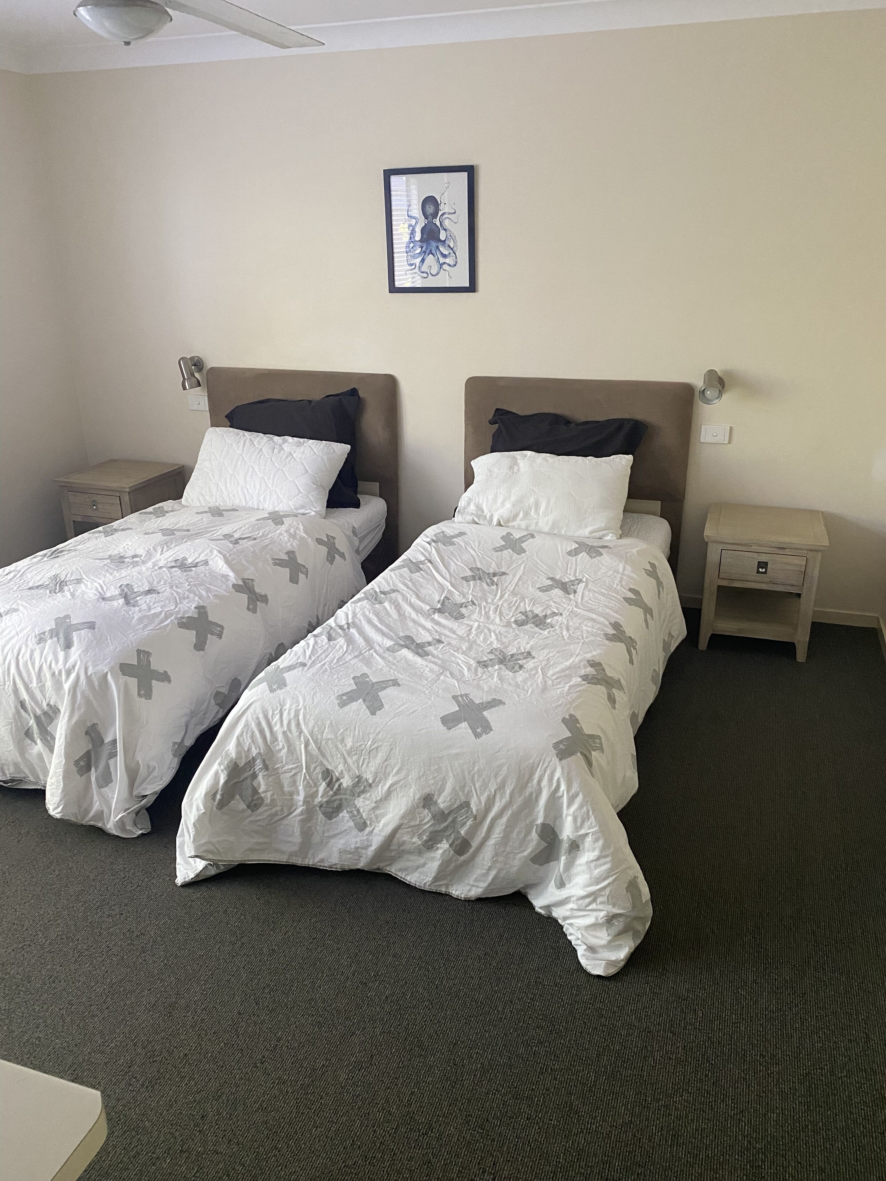 Tangalooma House Moreton Island - Airconditioned and WIFI — image 11