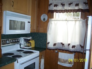 Fridge, microwave, oven, stovetop - Refurbished Barn with Excellent View of Indian River (Indian River)