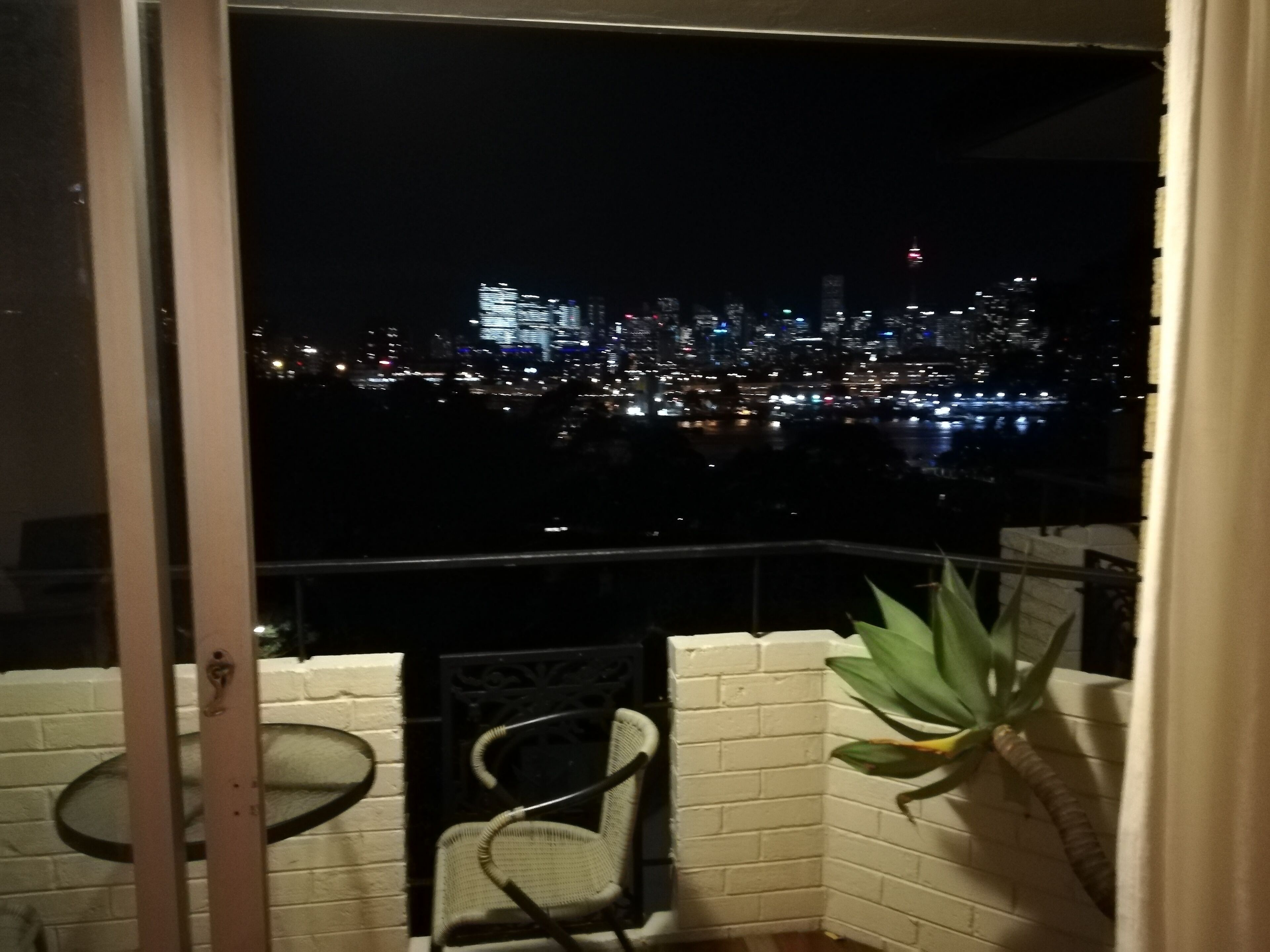 Blackwattle Bay Apartment — image 21