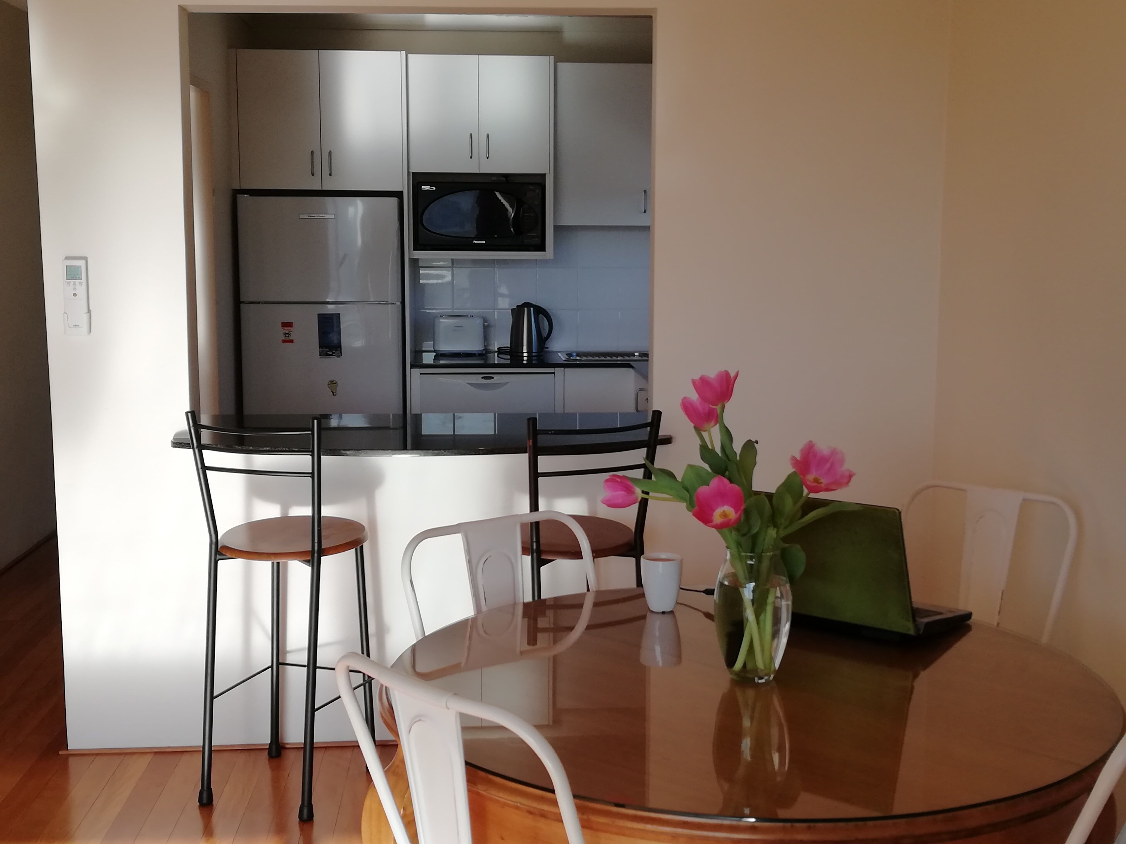 Blackwattle Bay Apartment — image 11