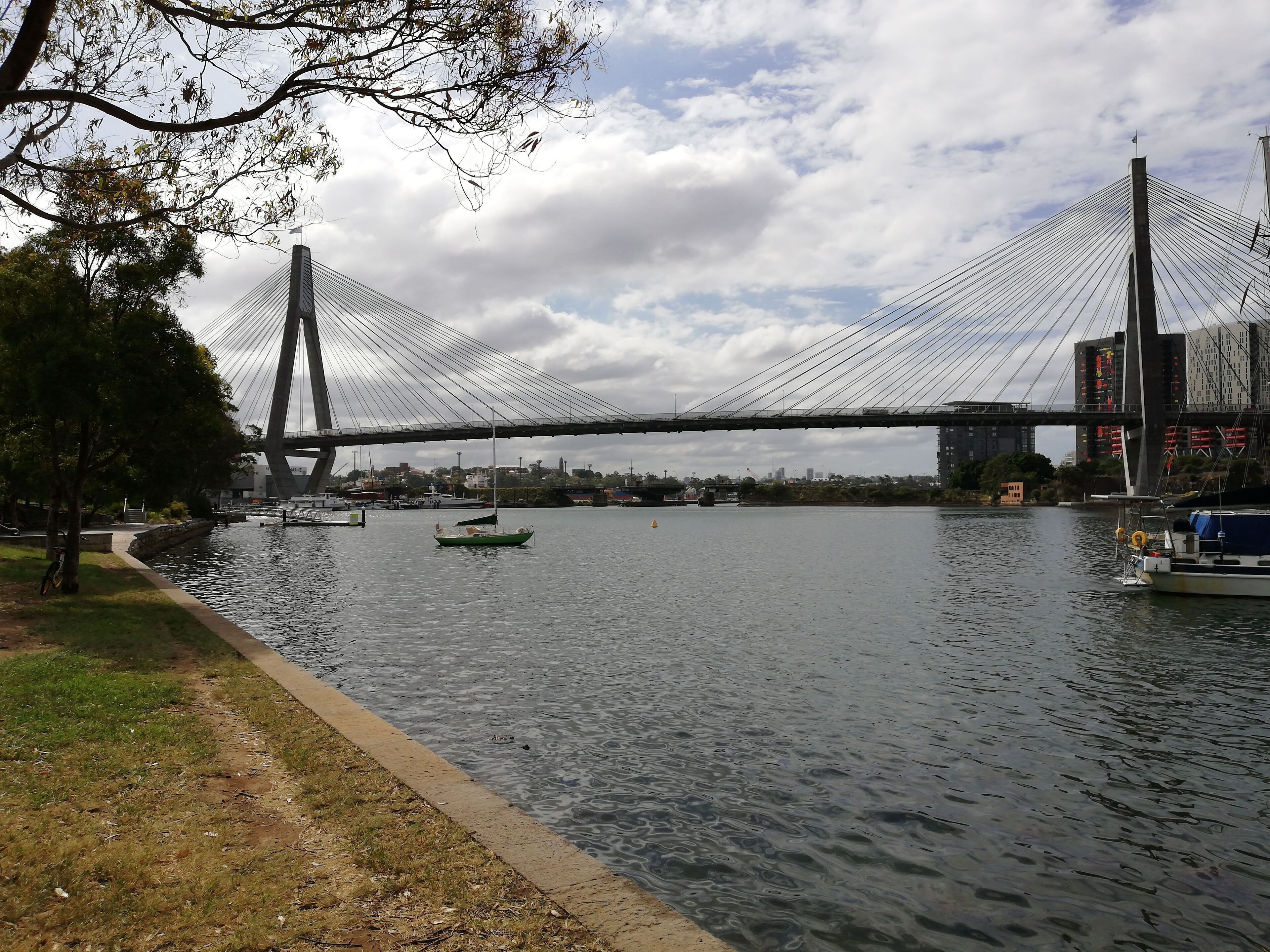Blackwattle Bay Apartment — image 23