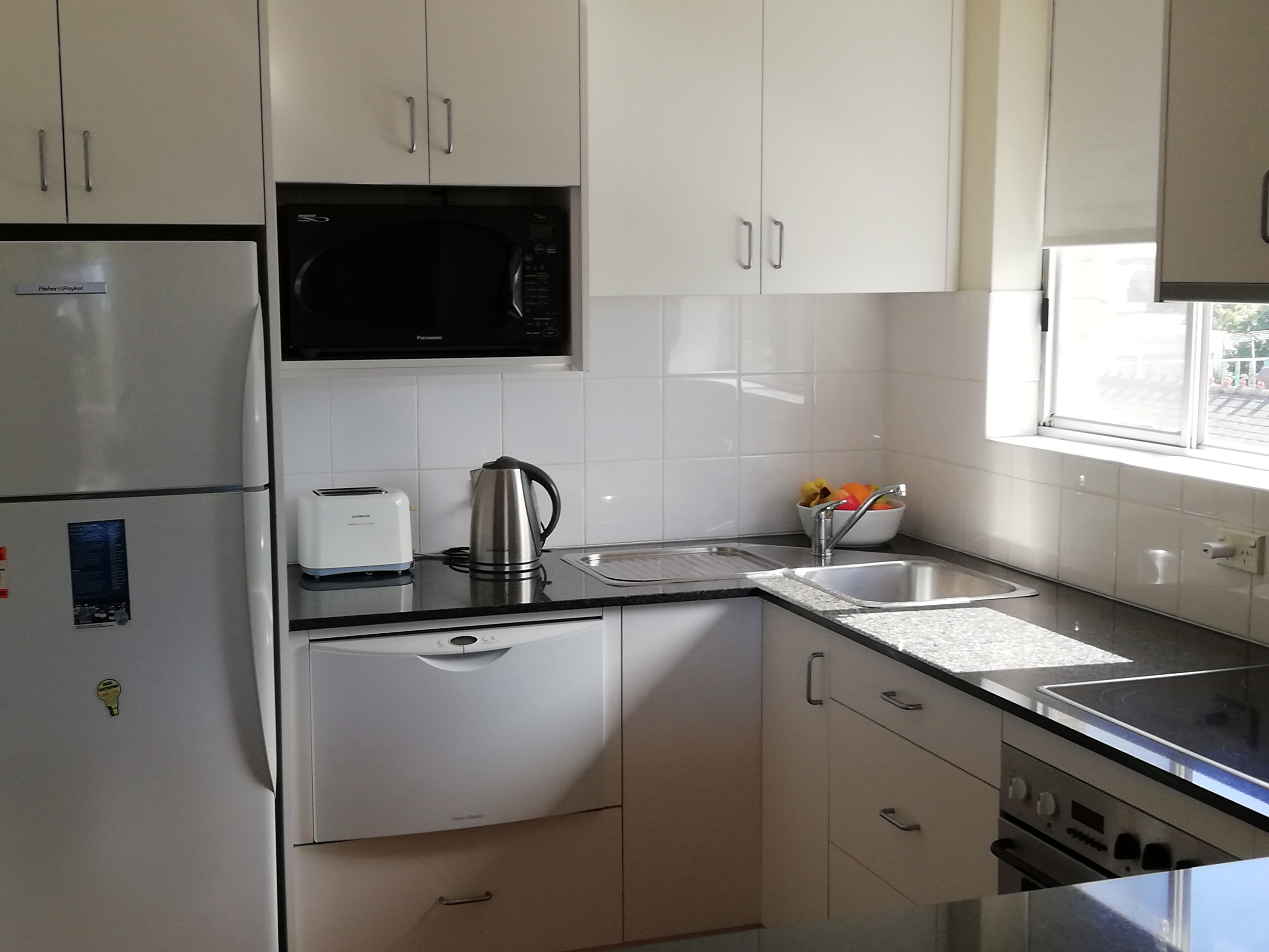 Blackwattle Bay Apartment — image 12