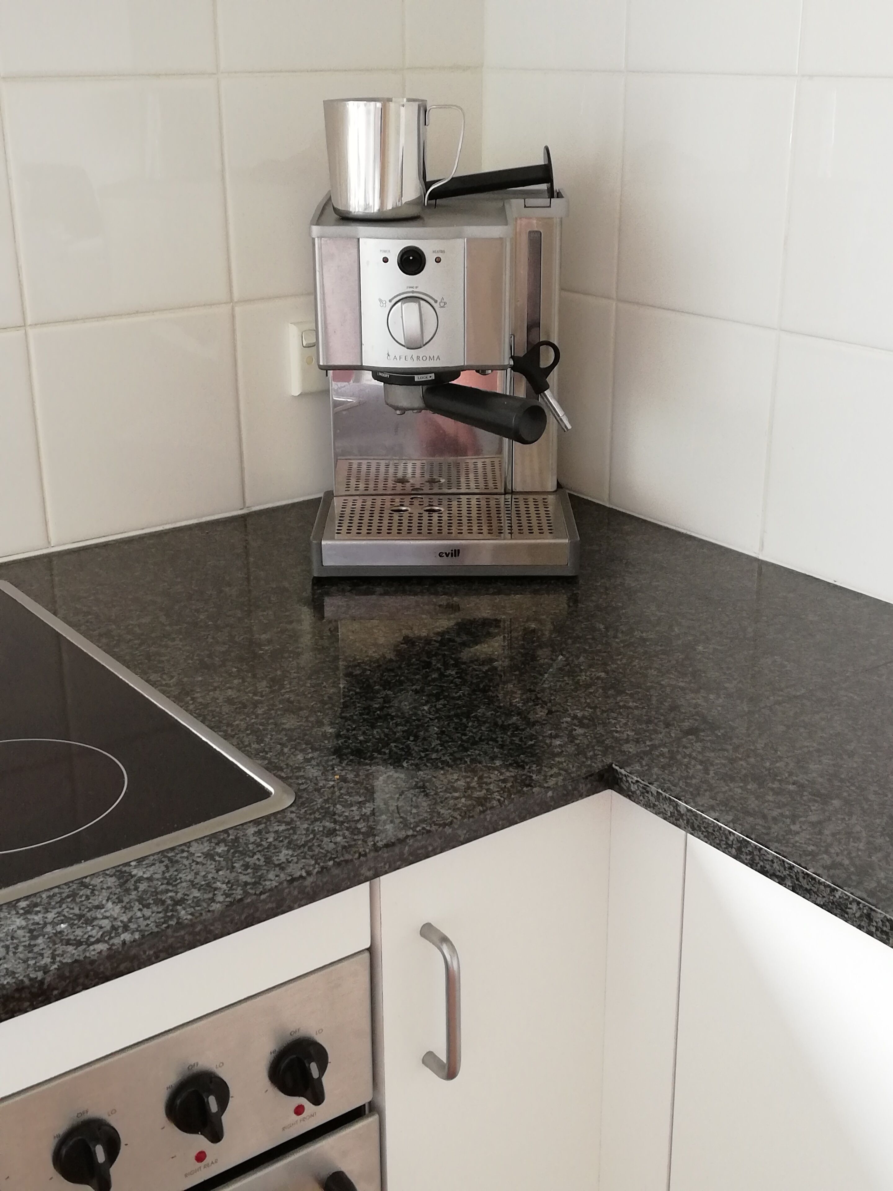 Blackwattle Bay Apartment — image 18