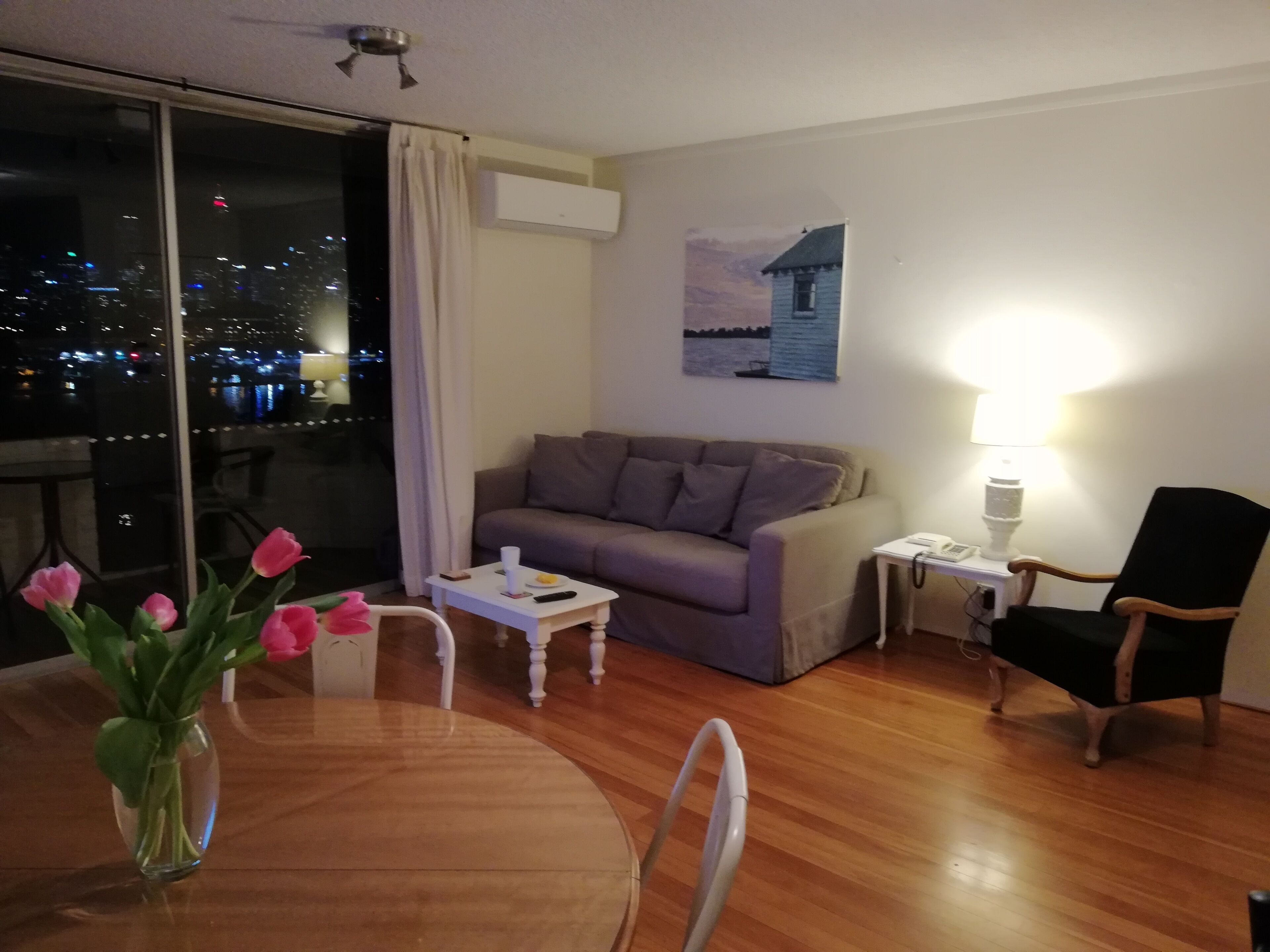Blackwattle Bay Apartment — image 19