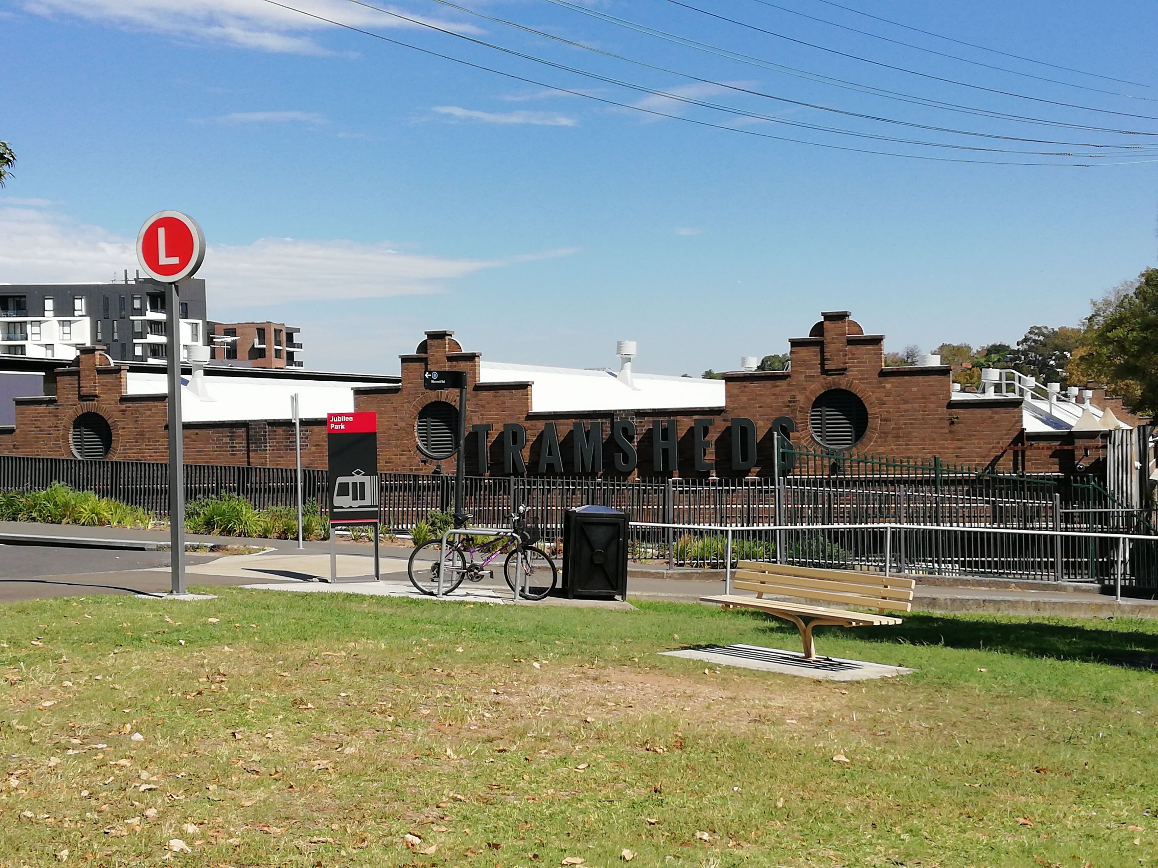 Blackwattle Bay Apartment — image 26