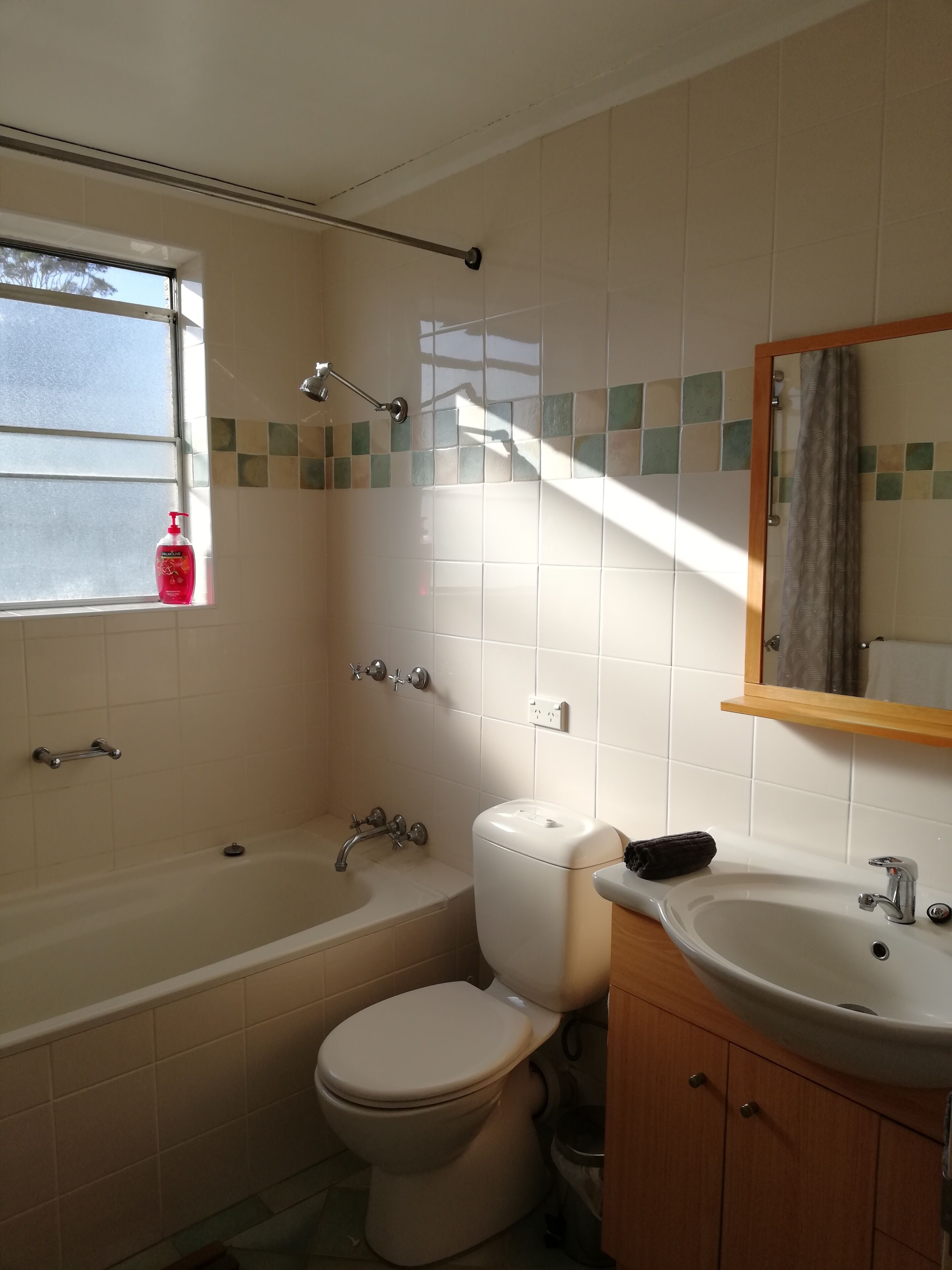 Blackwattle Bay Apartment — image 16