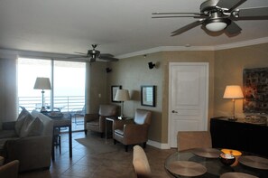 Living Area
 - Absolutely stunning apartment by the sea! (Marco Island)