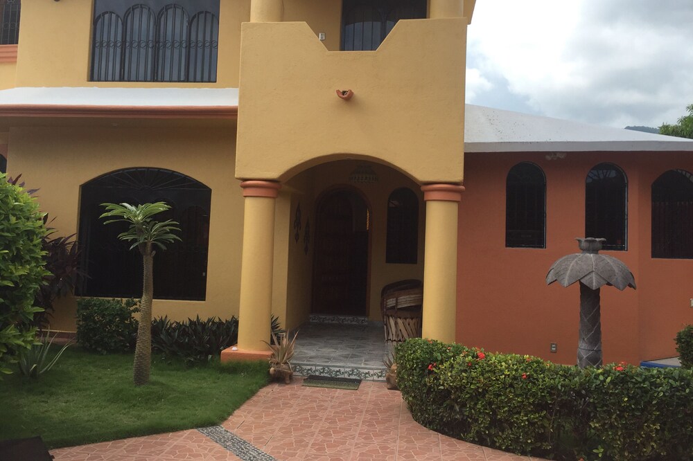 Casa Allegria in the heart of Zihua