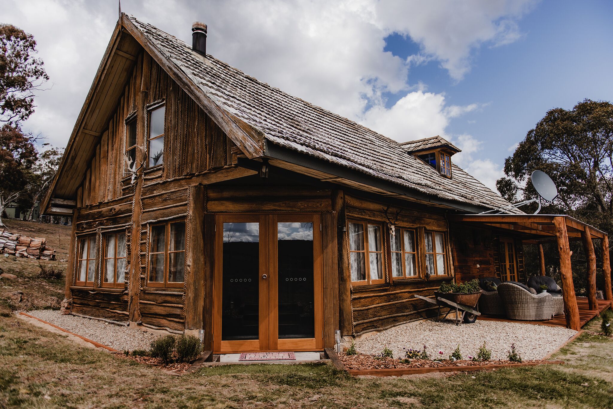 Kallarroo cottages in the snowy mountains