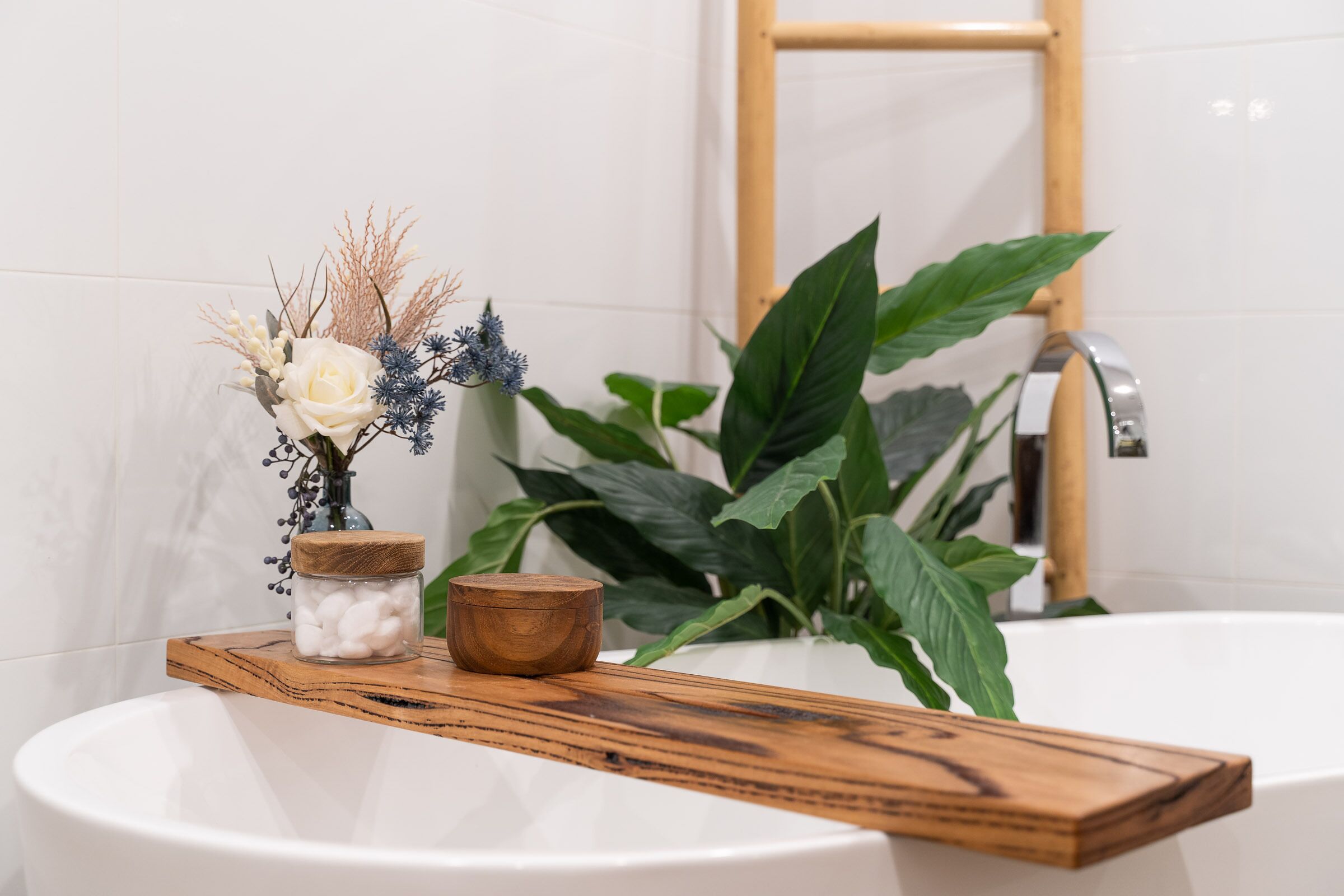 Bondi Breeze Apartment — image 13