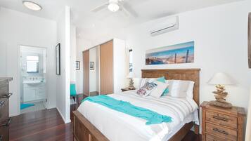 3 bedrooms, in-room safe, iron/ironing board, WiFi (free)