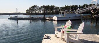 MAINE SALT WATER COTTAGE WITH DOCK - MINUTES TO BOTANICAL GARDENS
