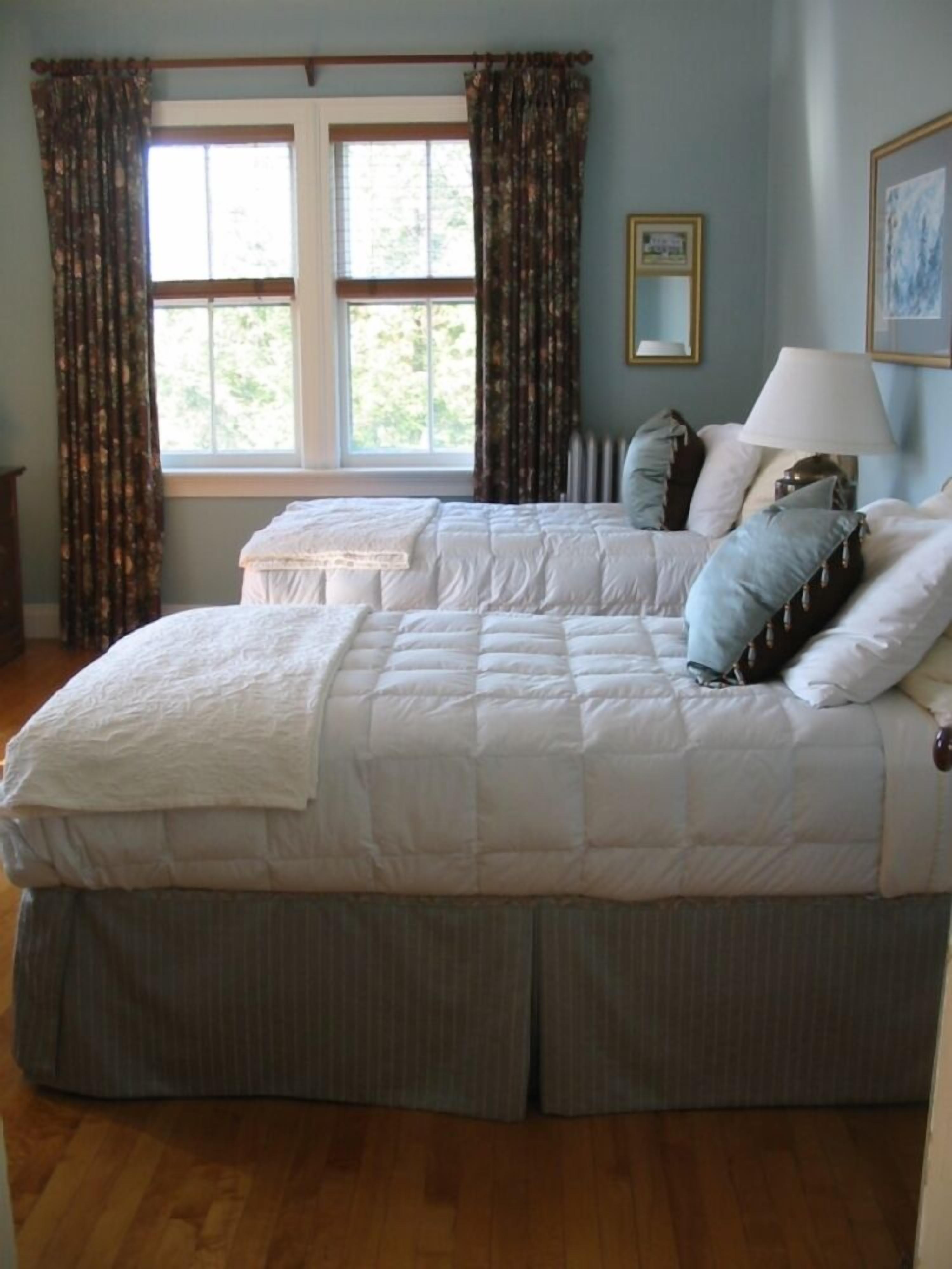 'Village View'- Elegant, Comfortable, Historic Home in Downtown Lenox