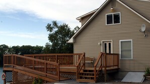 Exterior - Exclusive Lakehouse  (Jefferson)