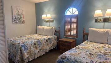 3 bedrooms, iron/ironing board, travel cot, free WiFi