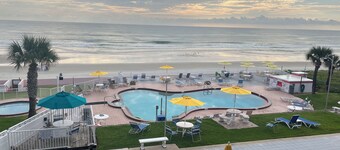 Spacious 3 Bedrm/2 Bath OceanFront Apt w/ Large Balcony Overlooking Pool