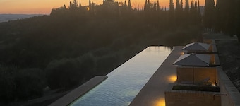 Agricola Neci: Tuscan Rural Luxury with Housekeeping, Infinity Pool and a Lake