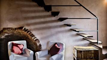 4 soveværelser, pengeskab på værelset, strygejern/strygebræt