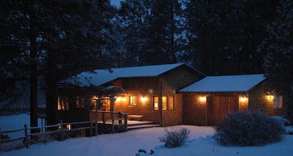 8. 5 ACRES EN WHYCHUS CREEK. PRIVADO Y AISLADO A MENOS DE 2 MILLAS DE LA CIUDAD