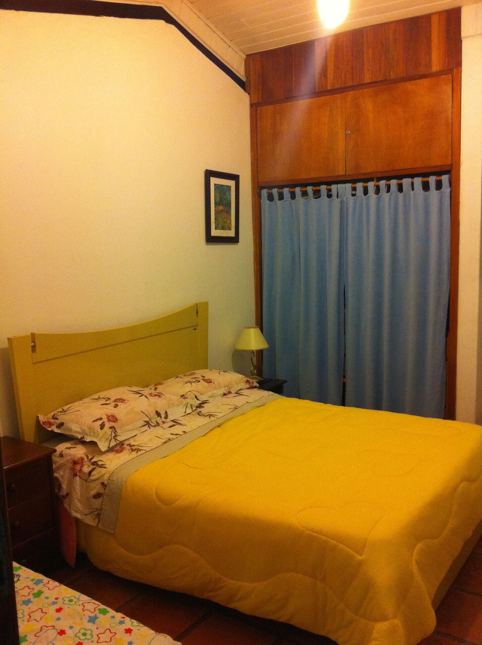 Jacaranda Place 125. 000m2, Headquarters overlooking the Lake, Pool, Court, Orchard