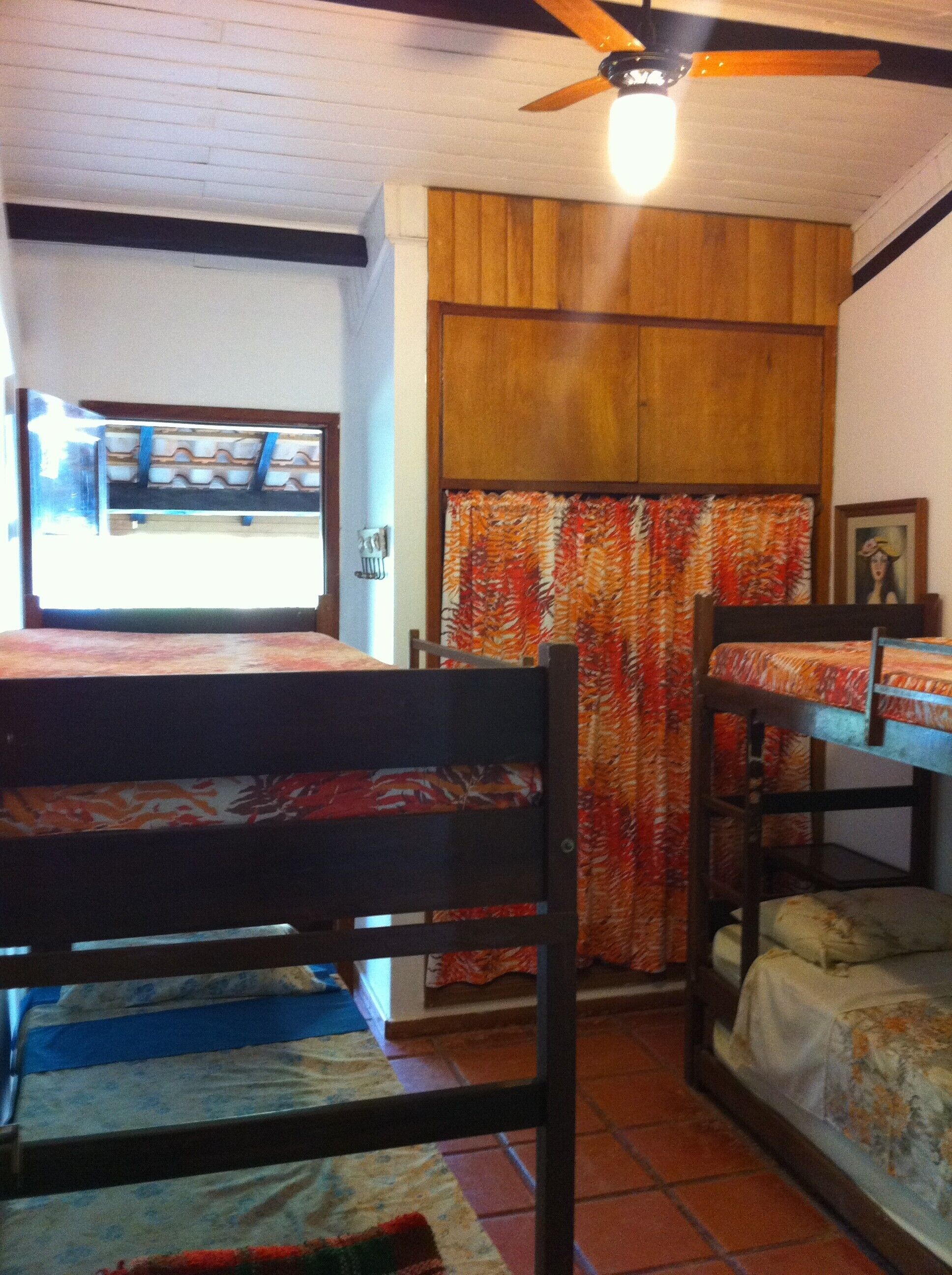 Jacaranda Place 125. 000m2, Headquarters overlooking the Lake, Pool, Court, Orchard