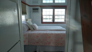 1 chambre, fer et planche Ă repasser, Wi-Fi, draps fournis