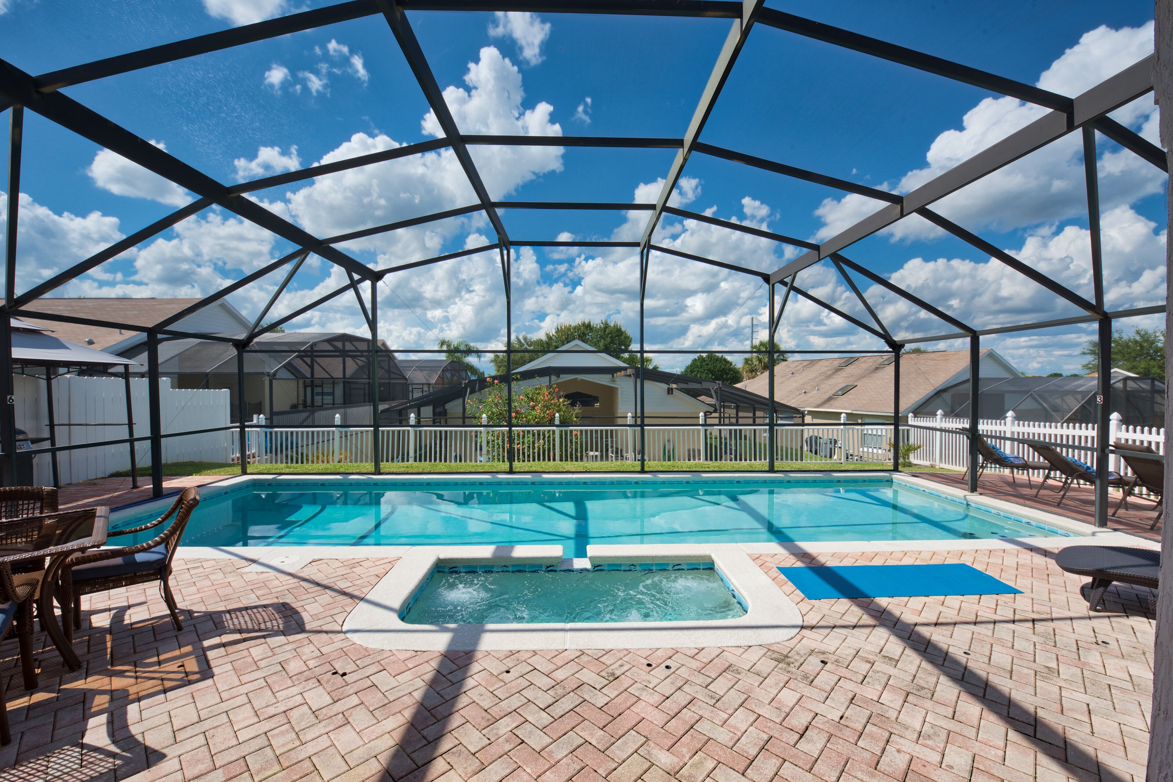 Wet Feet Retreat; Giant Pool, 4 bdm,  close to Disney, Magic Kingdom Fireworks