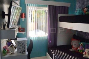 4 quartos