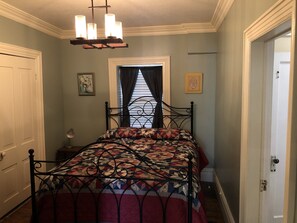 3 bedrooms, WiFi, bed sheets - Manti Cottage, Historic Pioneer Home (Manti)