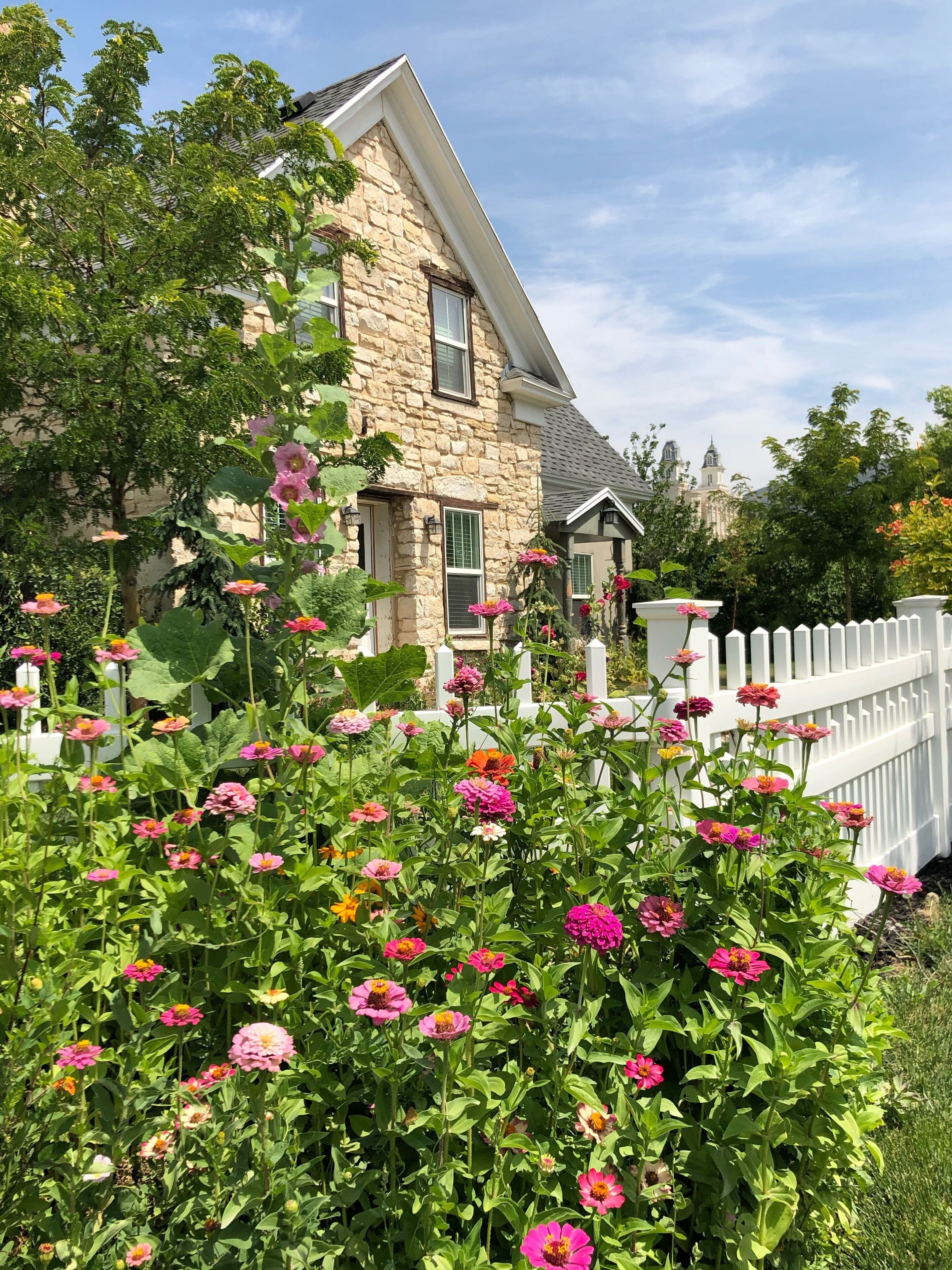 تفاصيل الفندق من الخارج