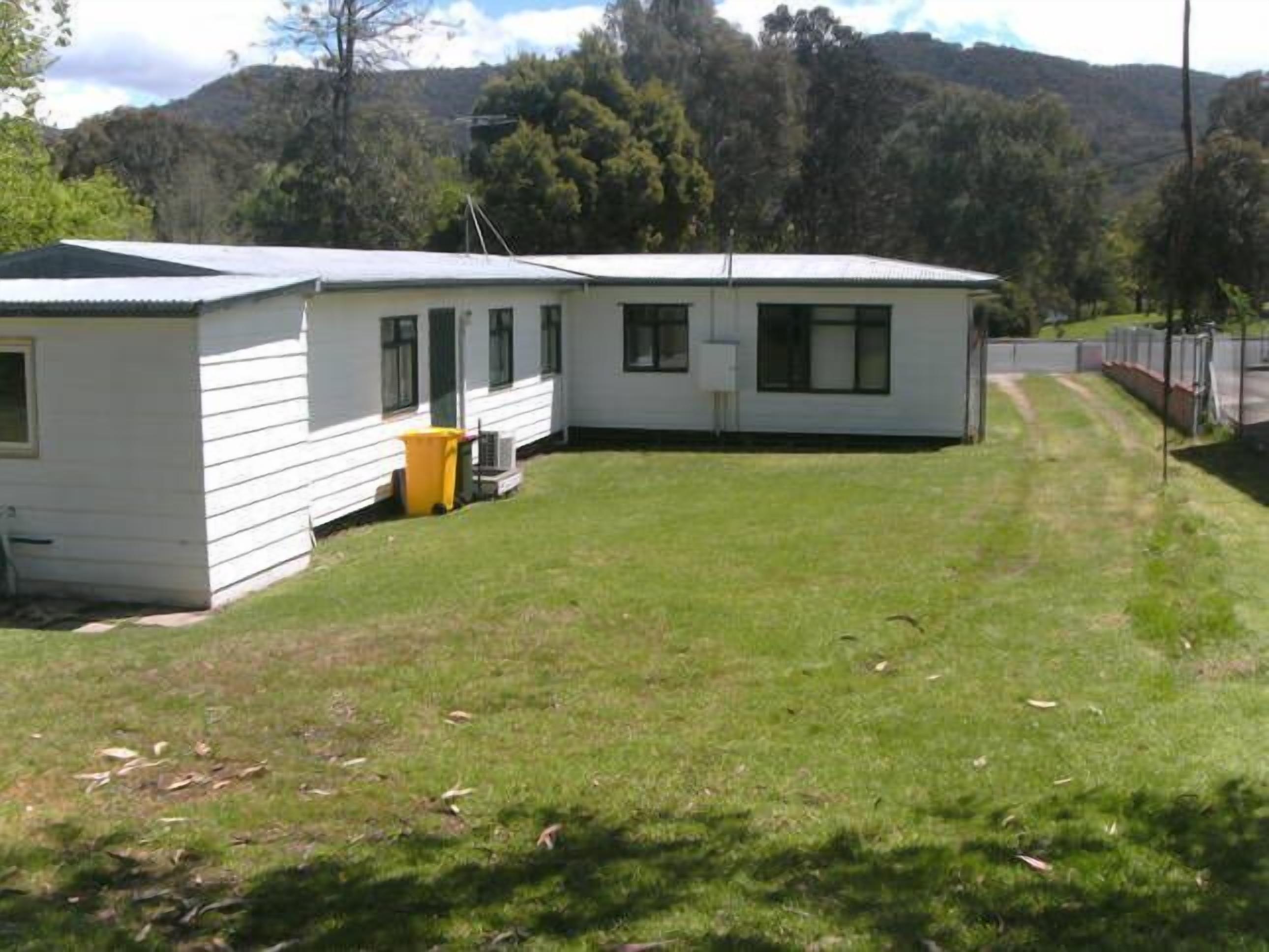 Kinder Cottage Talbingo. — image 3