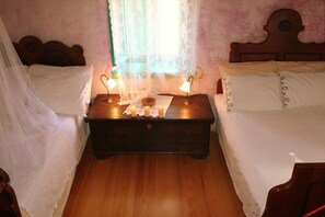 1 dormitorio, tabla de planchar con plancha, wifi gratis y ropa de cama