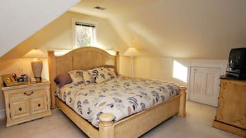 5 slaapkamers, een strijkplank/strijkijzer, gratis internet, beddengoed
