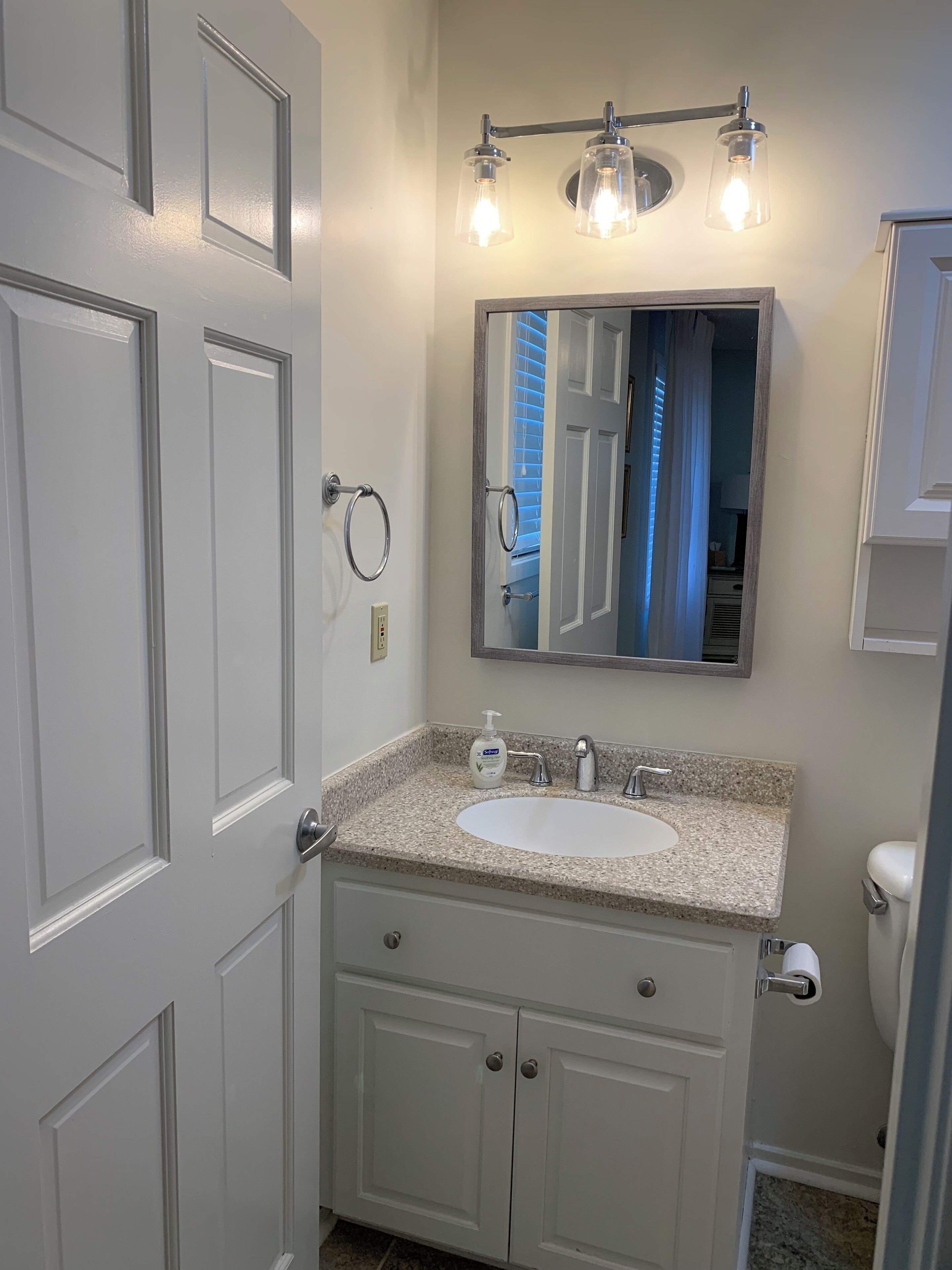 Perfect gathering place for families and golfers!