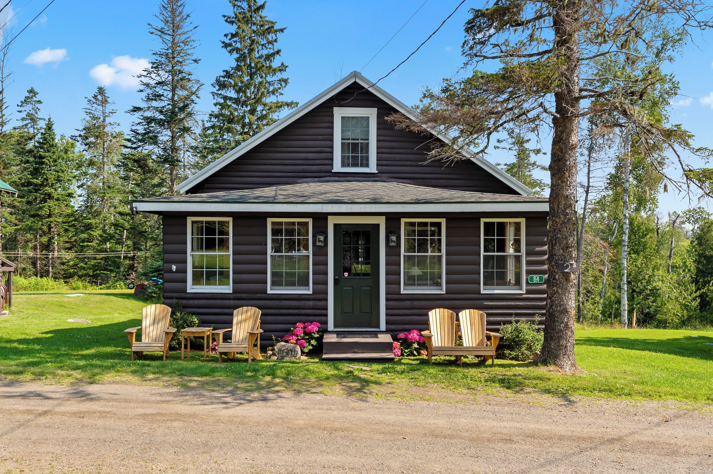 Welcome to Rangeley Manor 2-84!