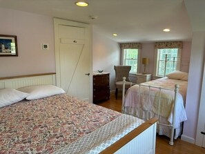 4 室のベッドルーム、アイロン / アイロン台、旅行用ベビーベッド、WiFi