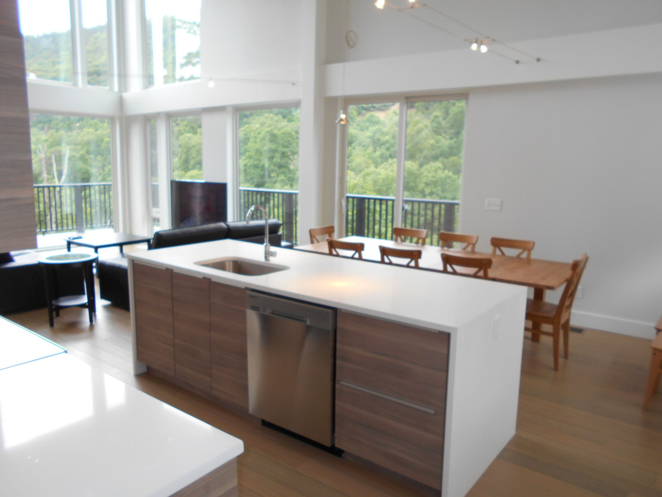 Stunning Views and Tastefully Decorated; Middle of Mtn; Work Space; Games & WiFi