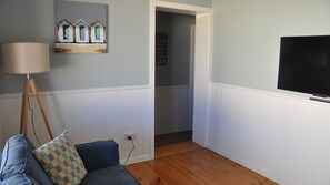 Smart TV, videojuegos, reproductor de DVD y libros