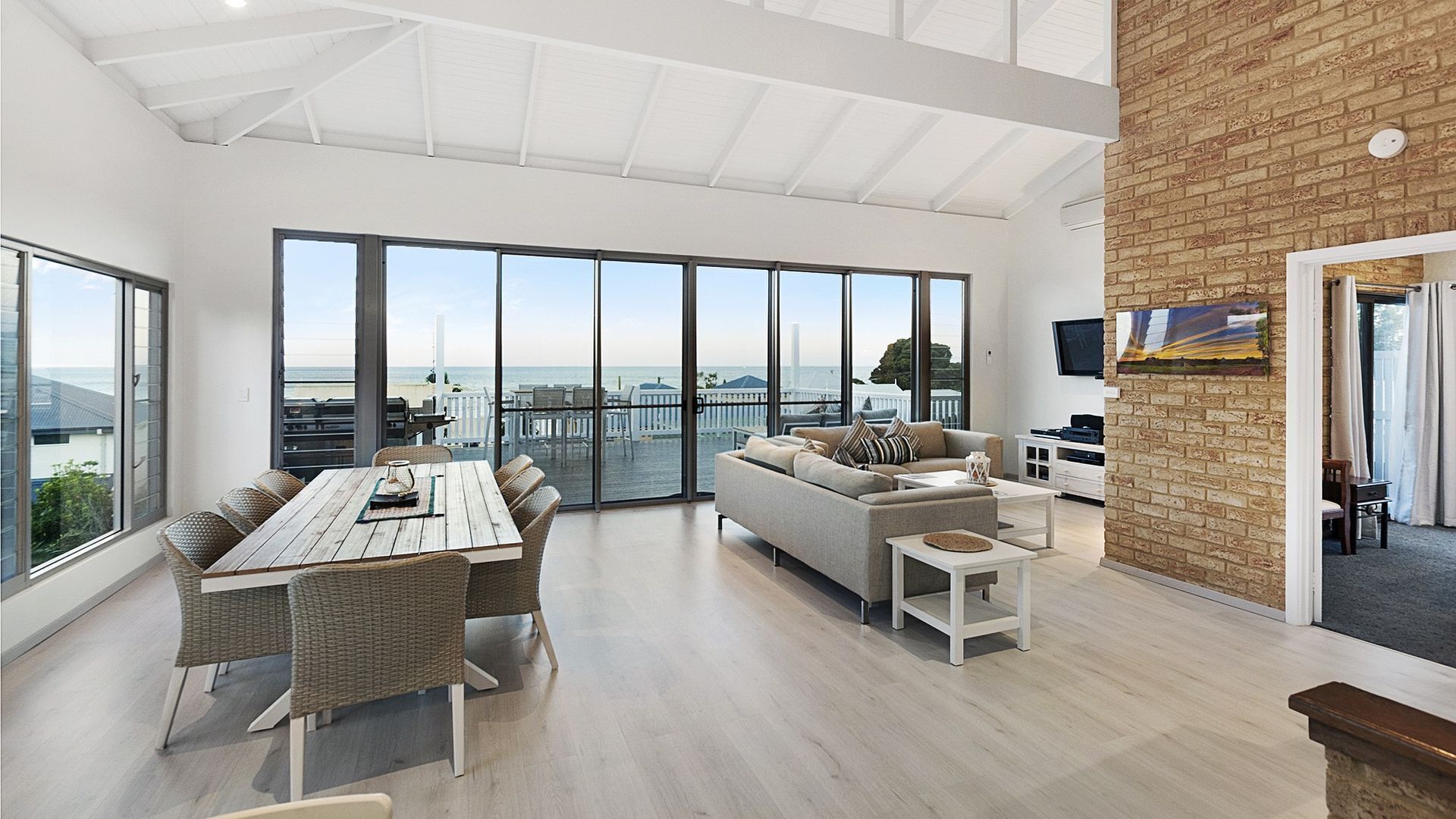 Old Dunsborough Beach House — image 7