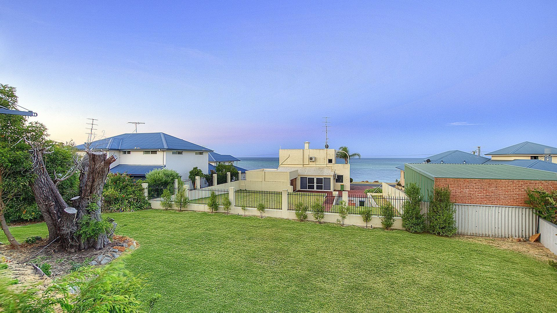 Old Dunsborough Beach House — image 19