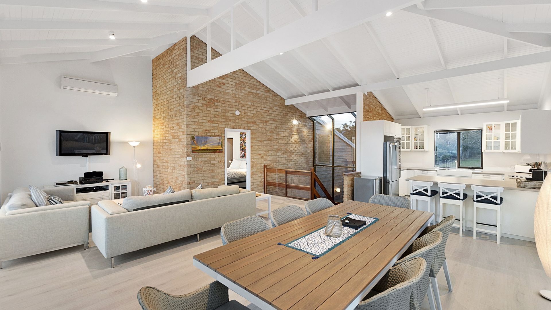 Old Dunsborough Beach House — image 2