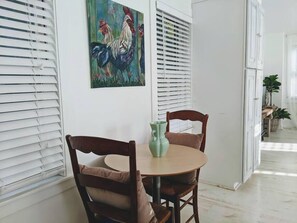 Dining - Magical Little Home in Historic District • Parking  • Rustic Luxury  • Outdoor.. (Marblehead)