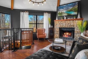 TV, fireplace