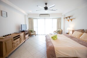1 bedroom, in-room safe, bed sheets - View Talay 5C studio condo 116      (Muang Pattaya)